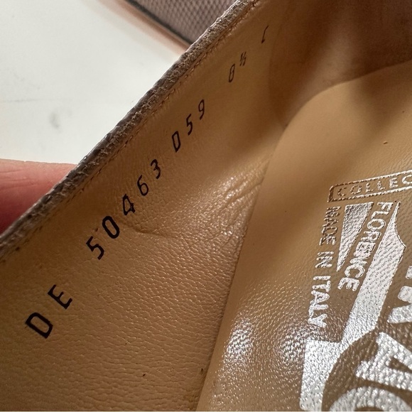 New Never Worn Salvatore Ferragamo Snakeskin Pumps Heels Leather Made Italy 8.5 - Picture 11 of 14